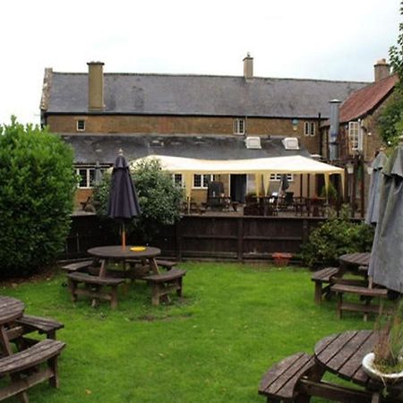 The Fleur-De-Lis Hotel Chiselborough Bagian luar foto