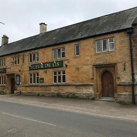 The Fleur-De-Lis Hotel Chiselborough Bagian luar foto