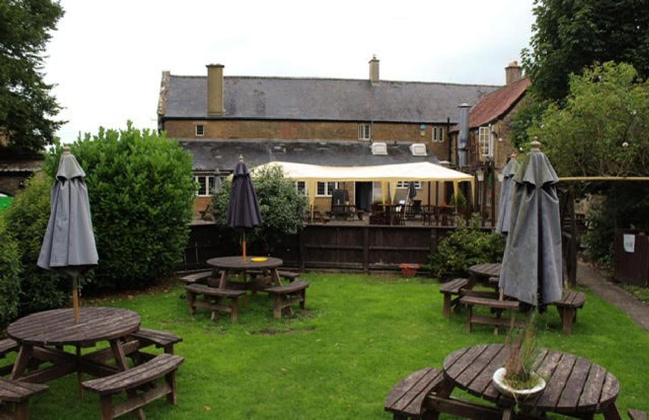 The Fleur-De-Lis Hotel Chiselborough Bagian luar foto