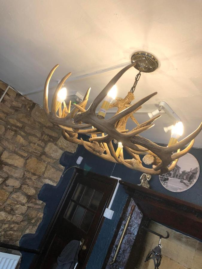 The Fleur-De-Lis Hotel Chiselborough Bagian luar foto