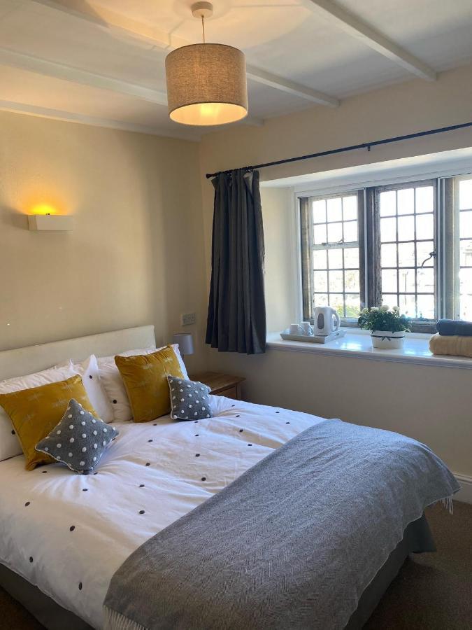 The Fleur-De-Lis Hotel Chiselborough Bagian luar foto