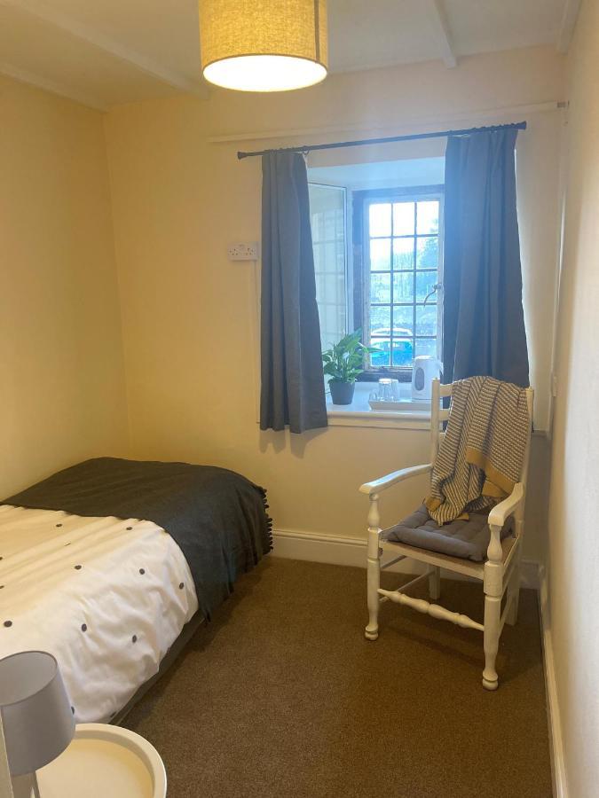 The Fleur-De-Lis Hotel Chiselborough Ruang foto